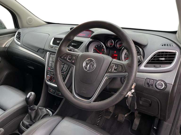 2016 Vauxhall Mokka 1.6i SE 5dr HATCHBACK PETROL Manual