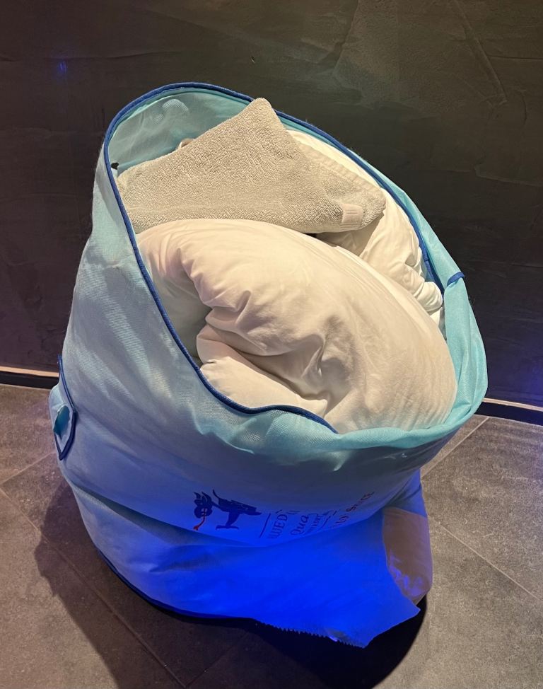 FREE - Bedding + towels