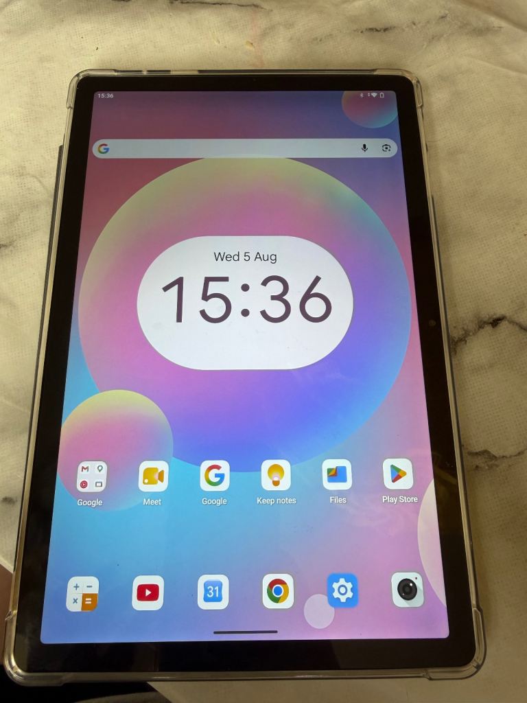 Tambo TAO Tablet - Black, Good Condition with Clear Case