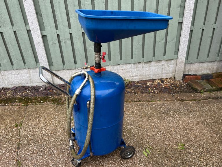  Vehicle Oil Catcher