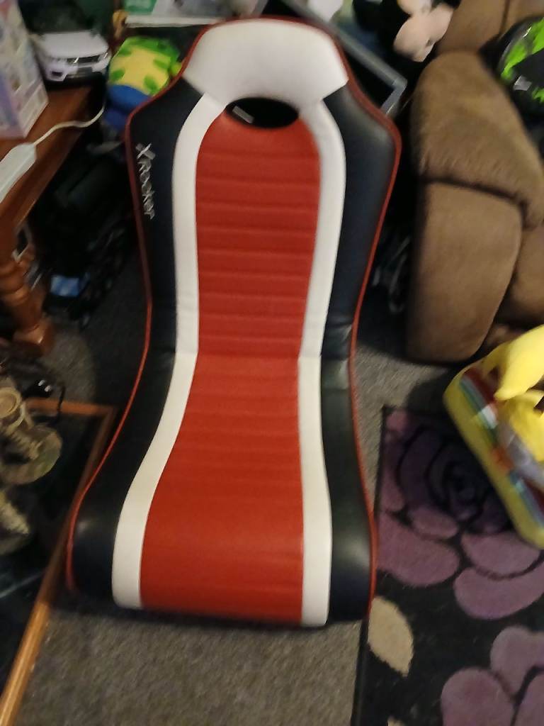 Gaming chair 