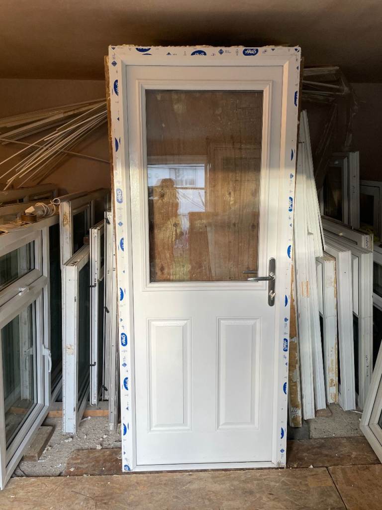 COMPOSITE DOOR 201 x 83 cm - ONLY 2 YEARS OLD - GOOD CONDITION - CLEAR THERMAL GLASS (REF: DX13)