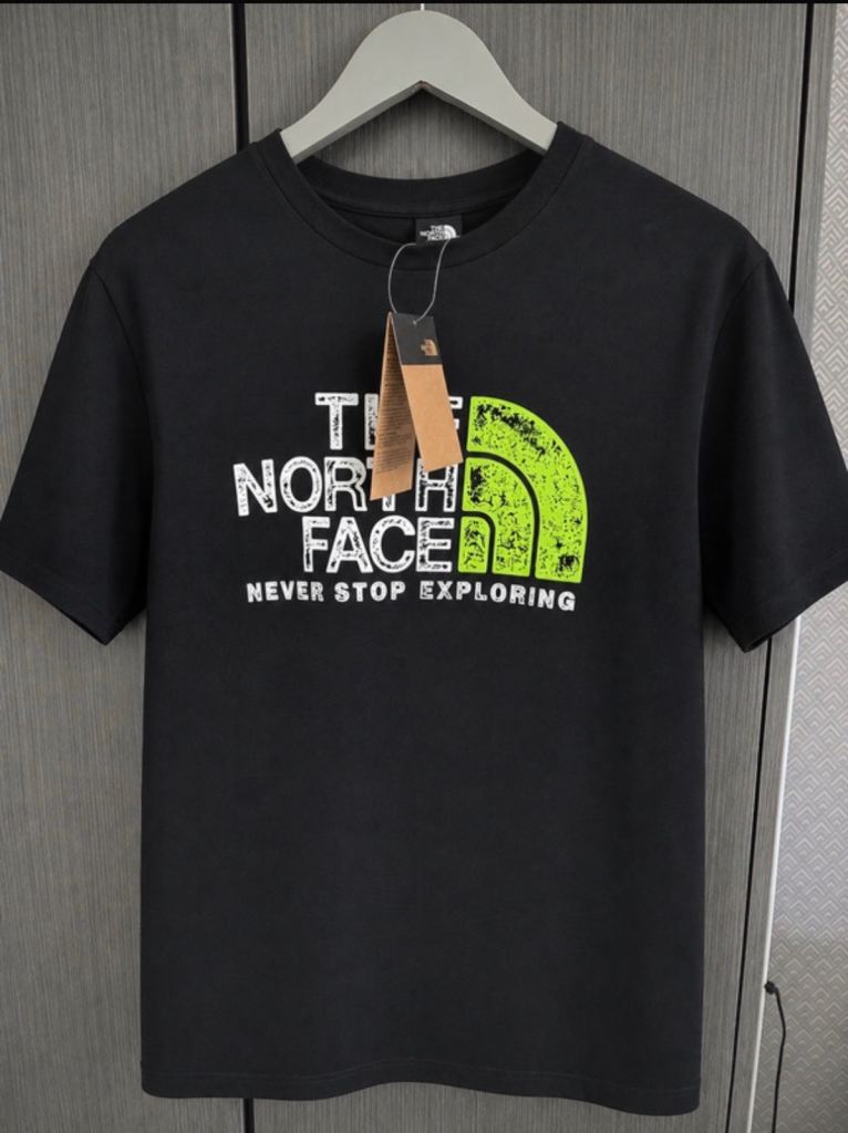 Men’s North Face T shirts , New sealed with tags , 100% legitimate .