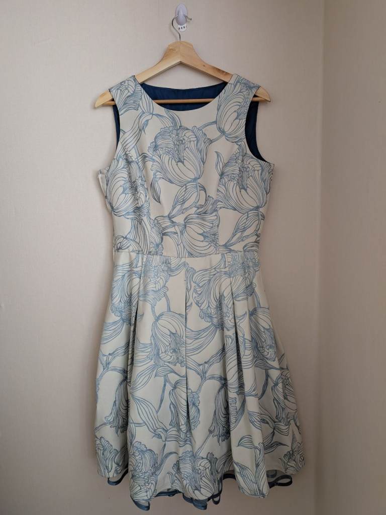 🔥Danny & Nicole White And Blue Floral Summer Occasion Party Garden Dress Size S/M
