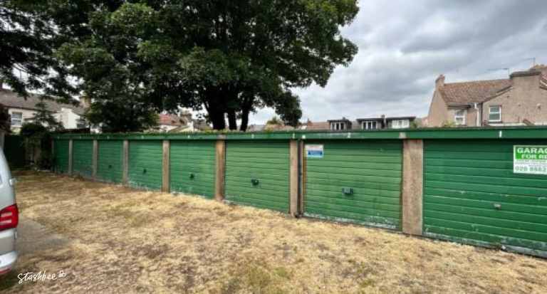 Garage to rent in Dartford (DA1) | Stashbee