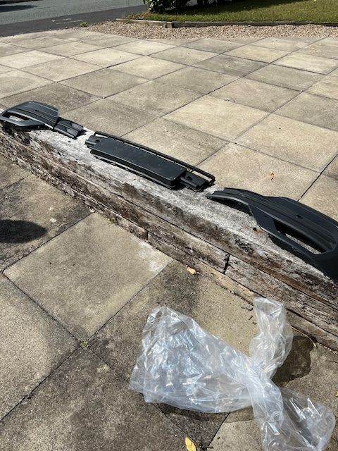 Genuine VW Transporter T6.1 Lower Bumper Grille – Matte Black
