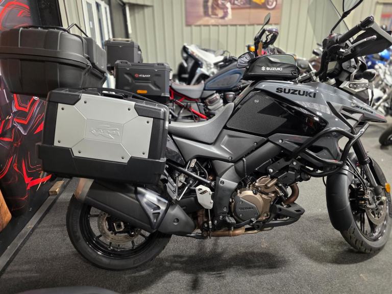 2021 SUZUKI DL1050 V STROM  3 X LUGGAGE 15,000 MILE'S 