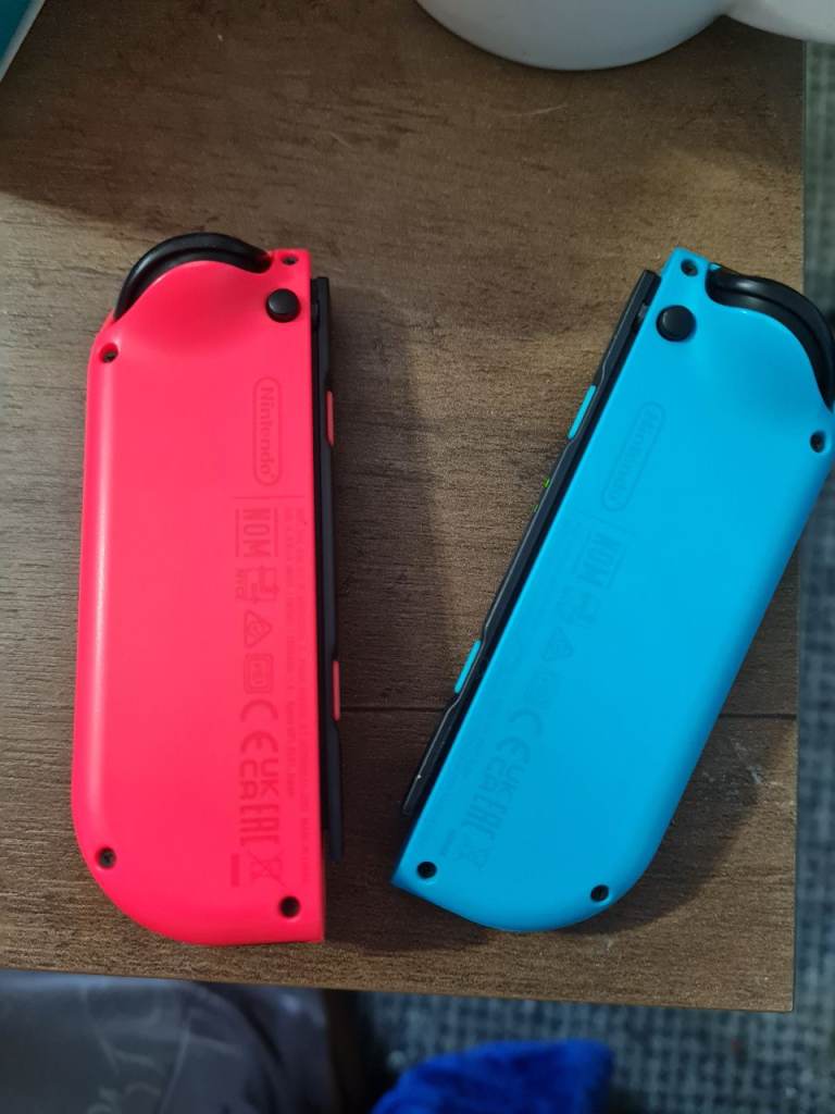 Switch joycons