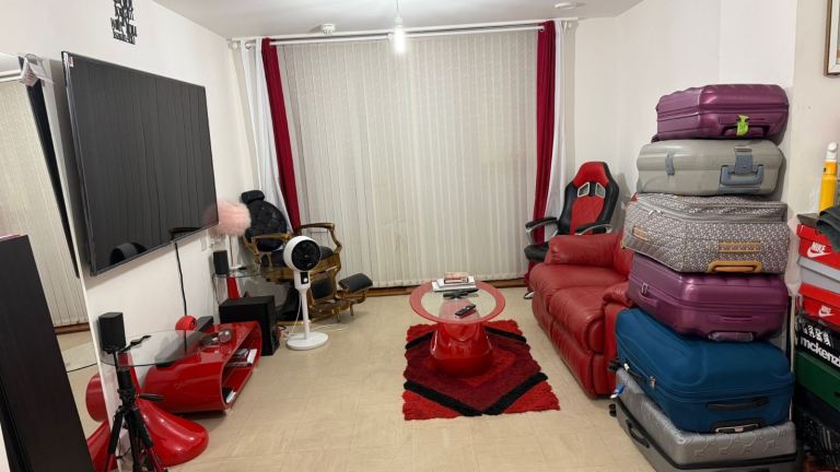 Extra large room in newly built flat