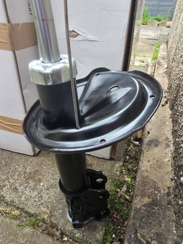 Kia ceed front shock absorbers 