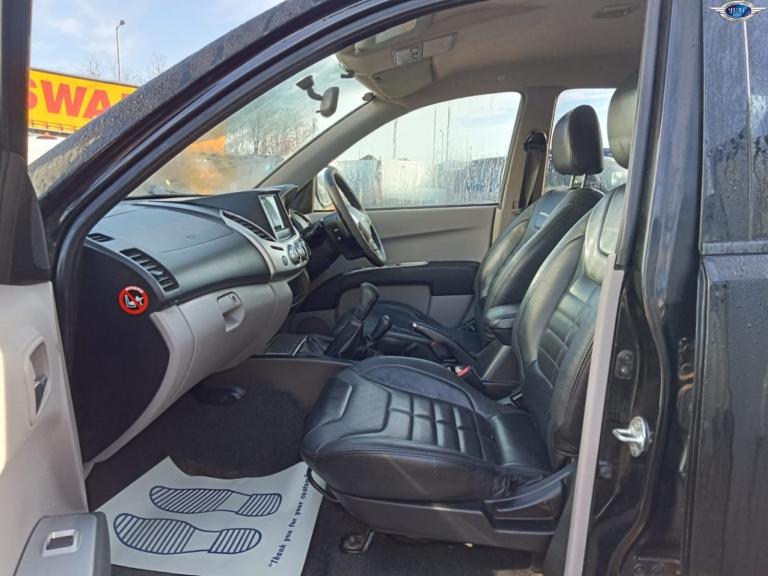 MITSUBISHI L200 2.5 DI-D Barbarian Black Manual Diesel 2010