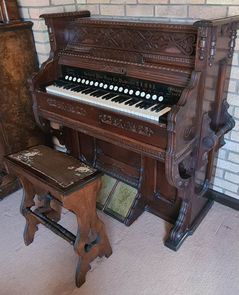 Antique Golden Toned Beethoven Pump Organ – Beautiful Carved Wood