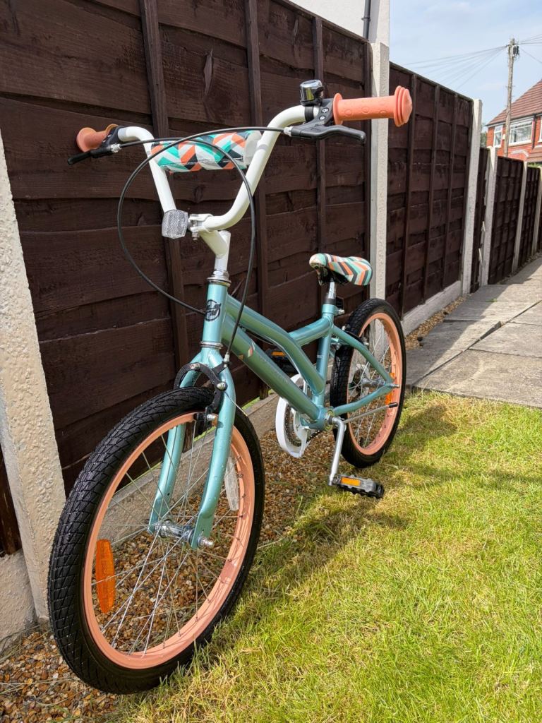 Girls bike 