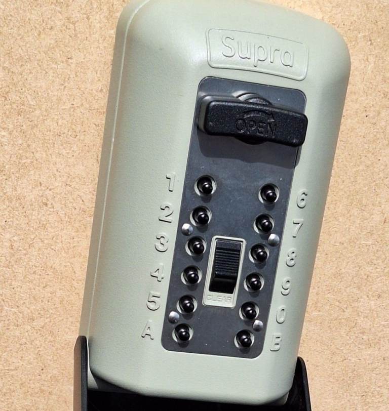 Supra C500 Pro Key Safe Police Preferred Secure Wall Mounted Lock Box ...