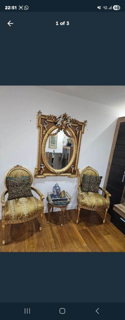 Pair of Louis XVI Style Giltwood Medallion *ALL ITEMS ARE NOW SOLD* – Regency Damask