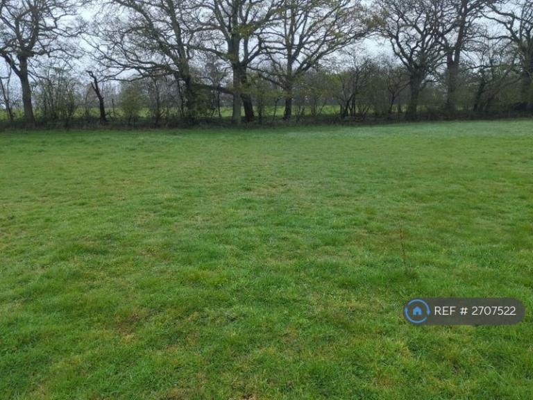 3 bedroom house in Maplehurst Road, West Grinstead, Horsham, RH13 (3 bed) (#2707522)