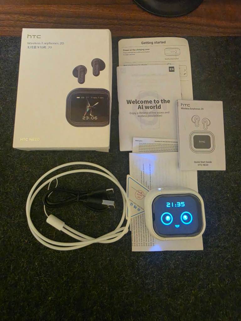 Htc ne20 brand new earbuds 