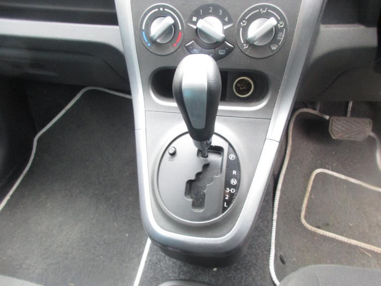 2011 (60) SUZUKI SPLASH 1.2 GLS , AUTOMATIC , VERY LOW MILES , PETROL