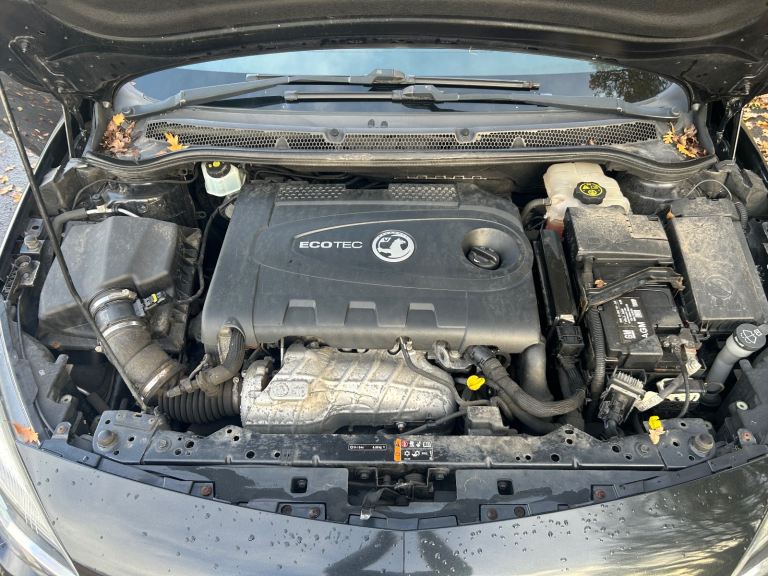 Vauxhall, ASTRA, Hatchback, 2013, Manual, 1956 (cc), 5 doors