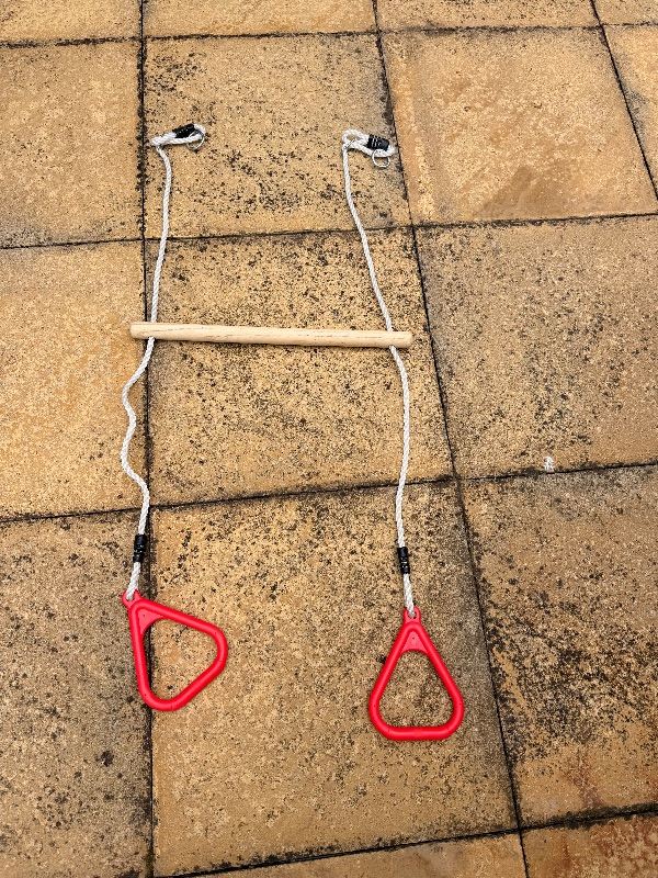 Garden swing / hanging rope game - Brand new / Never used