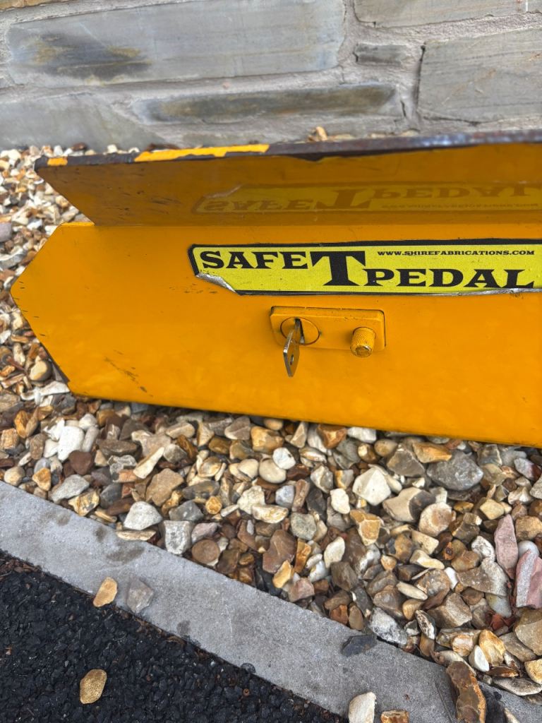 Heavy duty pedal lock