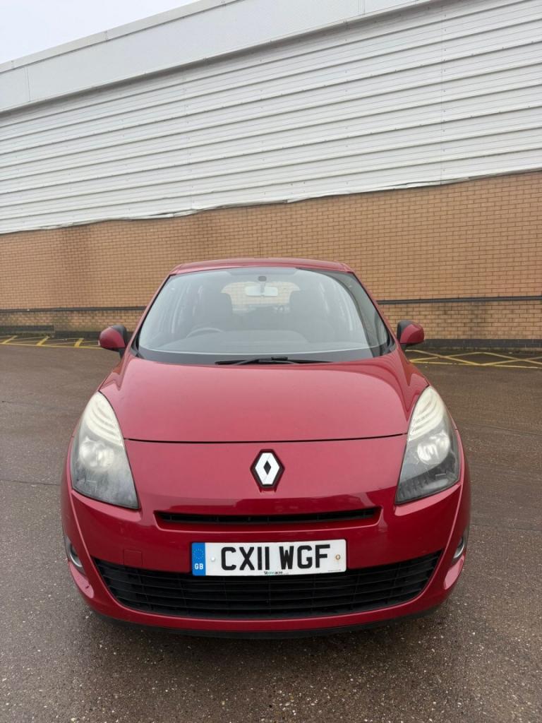 RENAULT GRAND SCENIC 1.5 dCi Expression 2011