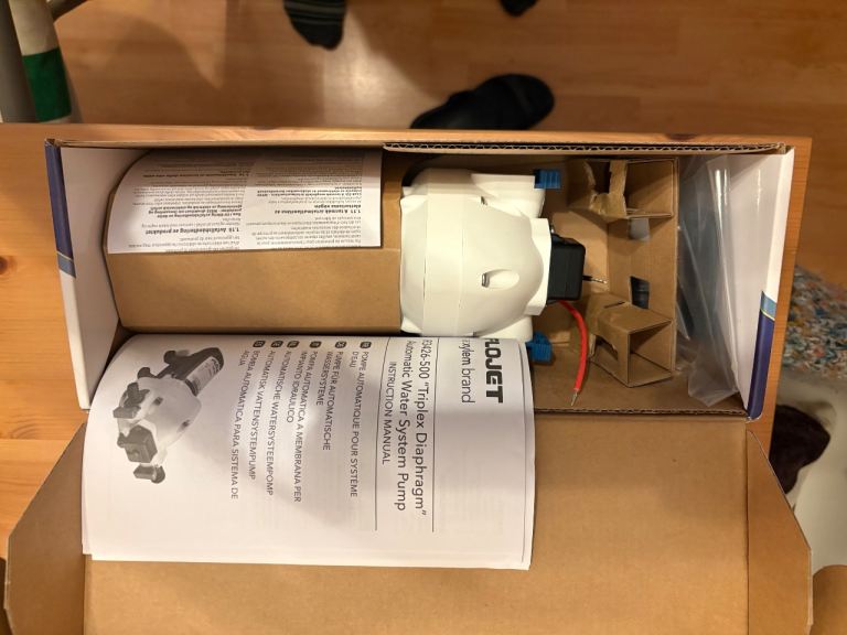 FLOJET R3426504A Caravan water pump.