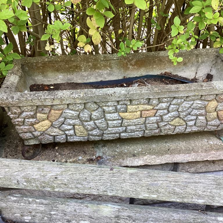 PAIR OF WONDERFUL VINTAGE STONE PLANT 🪴 POTS ON METAL LEGS 