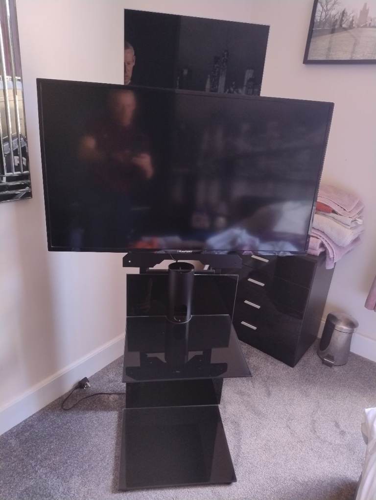 Glass TV stand 