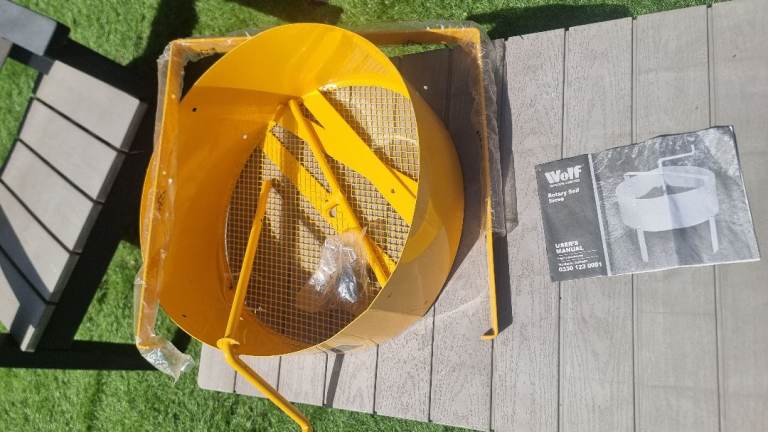 Wolf rotary sieve