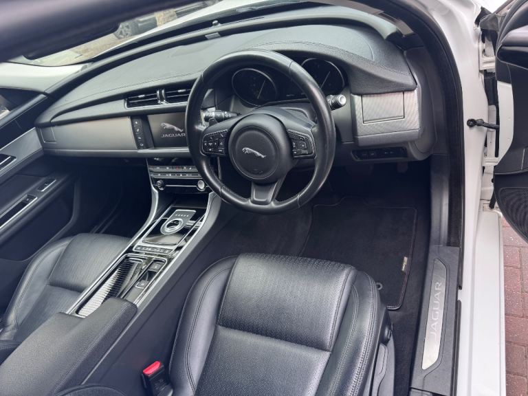 Jaguar, XF, Saloon, 2017, Other, 1999 (cc), 4 doors