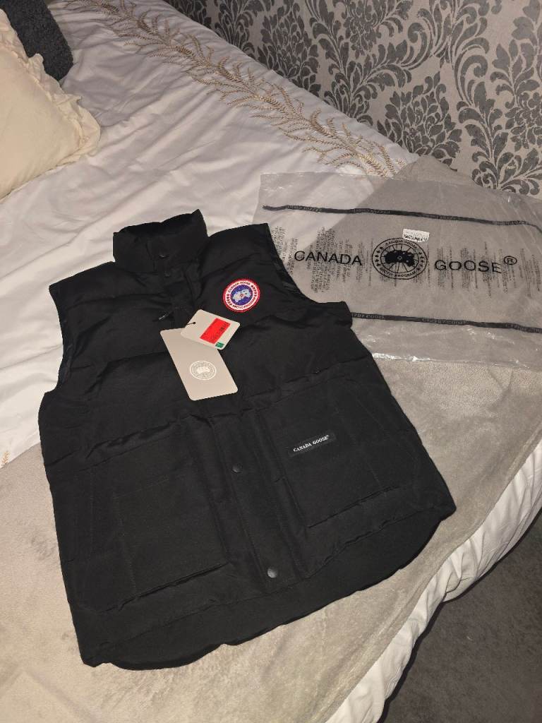 Mens Body Warmer - Black, Size S, Brand New