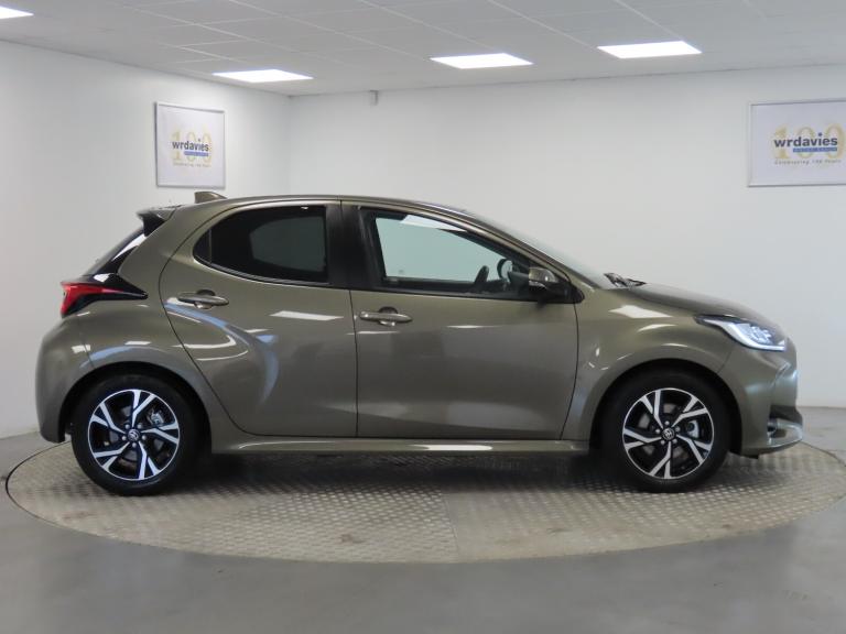 2025 Toyota Yaris 1.5 Hybrid Design 5dr CVT Hatchback Hybrid Automatic