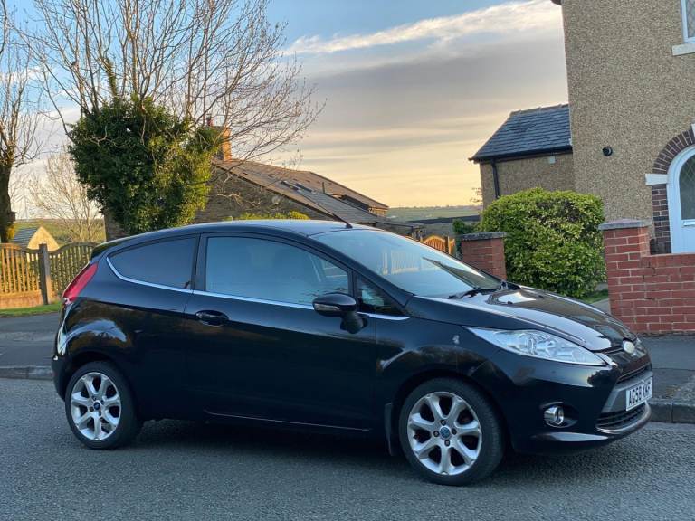FORD FIESTA 1.6 TURBO DIESEL TITANIUM TOP SPEC £25 TAX