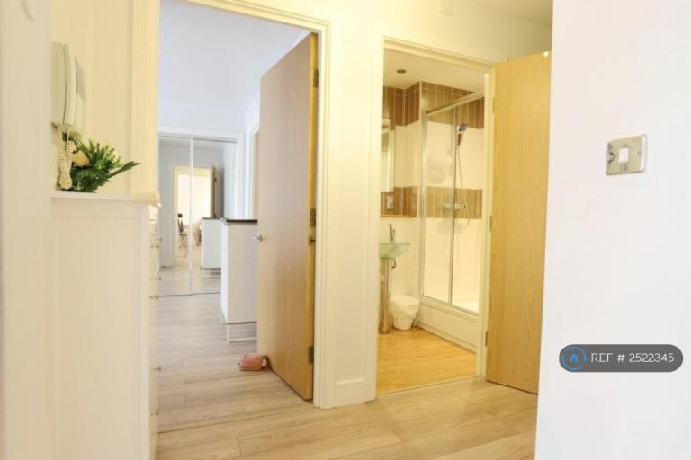 2 bedroom flat in Upper Marshall Street, Birmingham, B1 (2 bed) (#2522345)