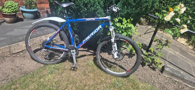 HIGH SPEC MTB RIDE AWAY BARGAIN