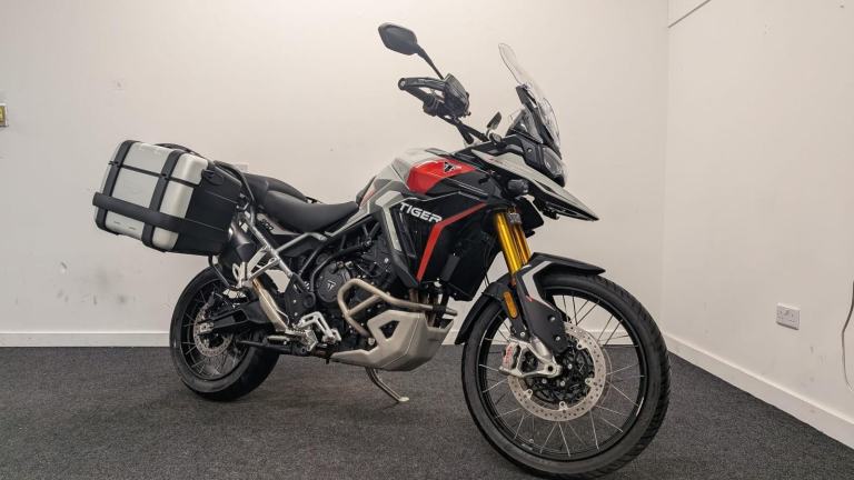 TRUIMPH TIGER 900 RALLY PRO ** PANNIERS - QUICK SHIFT - CRUISE CONTROL **