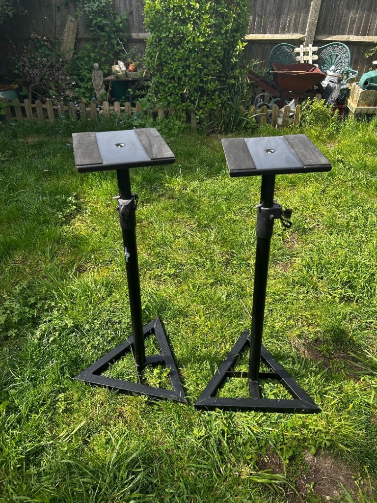 Gear 4 Speaker stands
