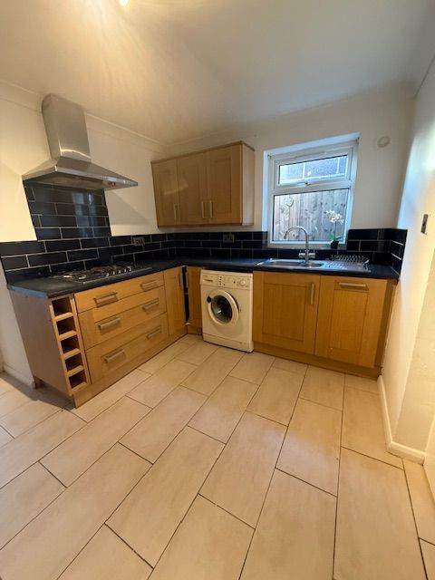 MODERN TWO BEDROOM HOUSE, NEW HESTON ROAD