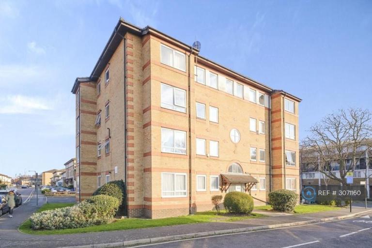 1 bedroom flat in Oxley Close, London, SE1 (1 bed) (#3071160)