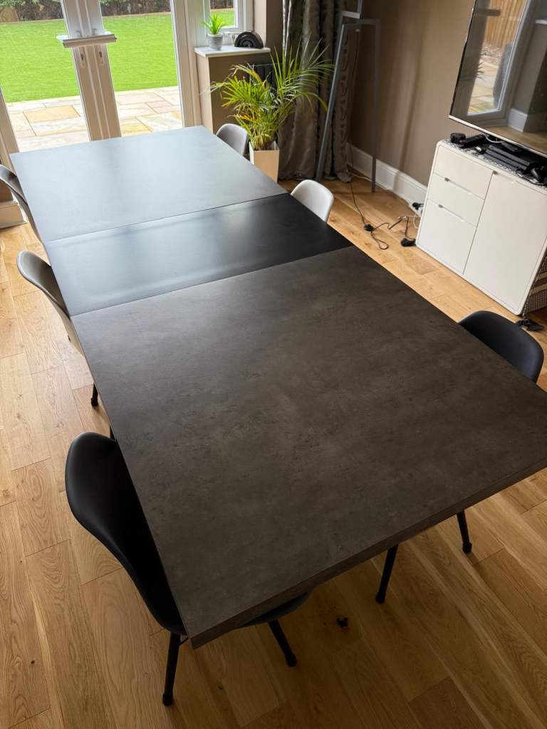 Large Extendable Dining Table with Chairs – Grey, Good Condition