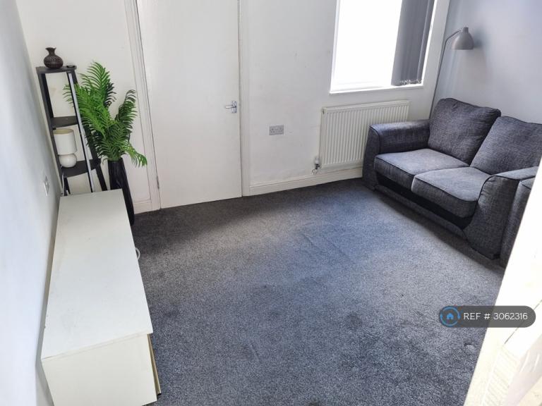3 bedroom house in Roscoe Street, Middlesbrough, TS1 (3 bed) (#3062316)