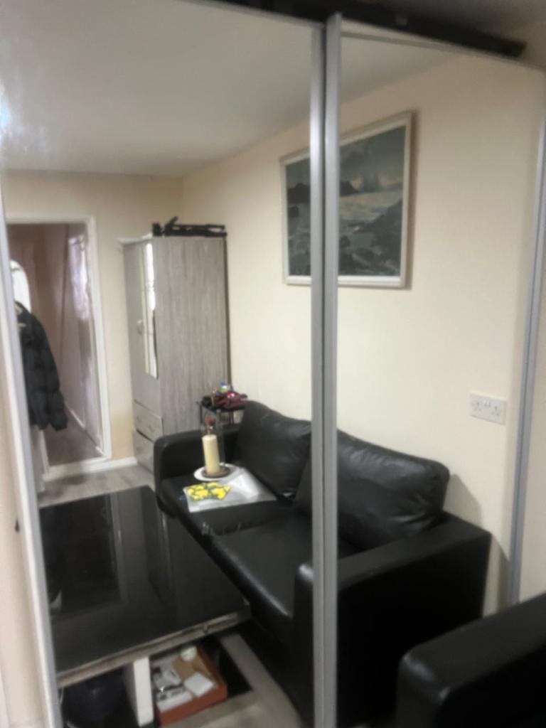 Double wardrobe with mirror