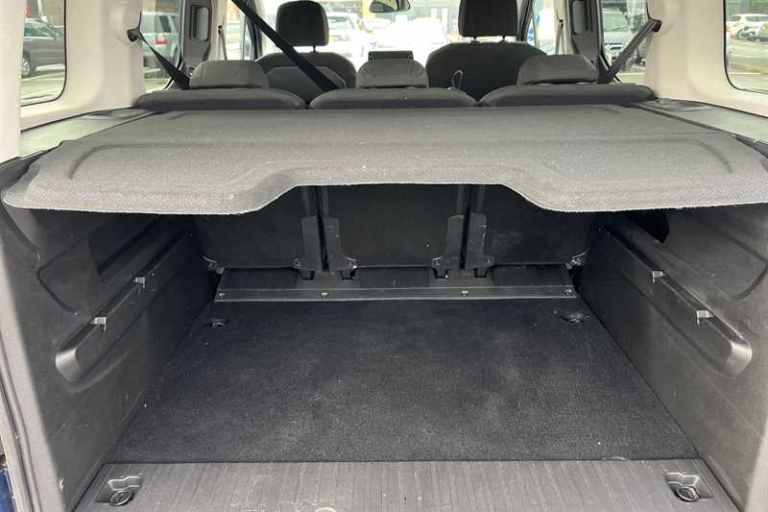 2022 Vauxhall Combo Life 1.5 Turbo D SE 5dr MPV DIESEL Manual