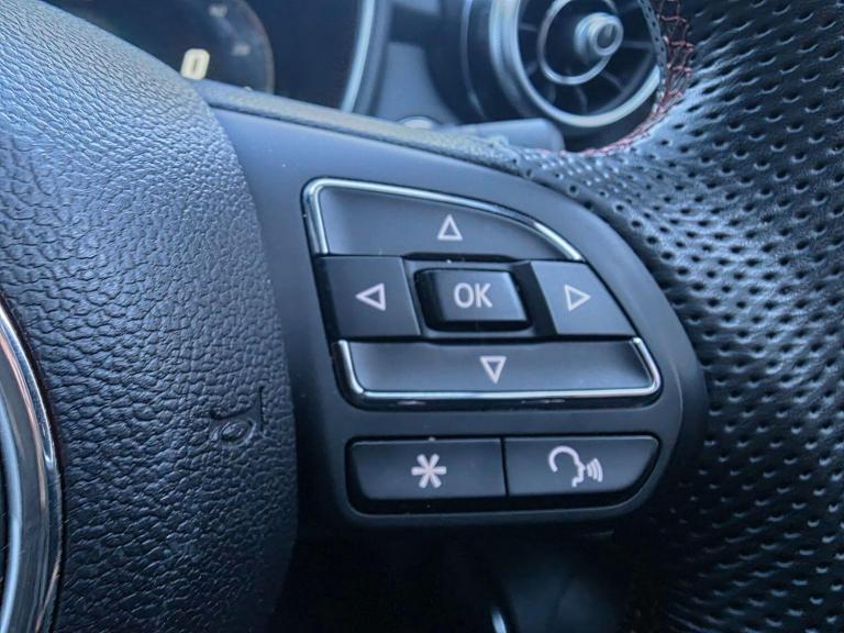 2023 MG MG HS 1.5 T-GDI PHEV SE 5dr Auto ESTATE PETROL/ELECTRIC Automatic