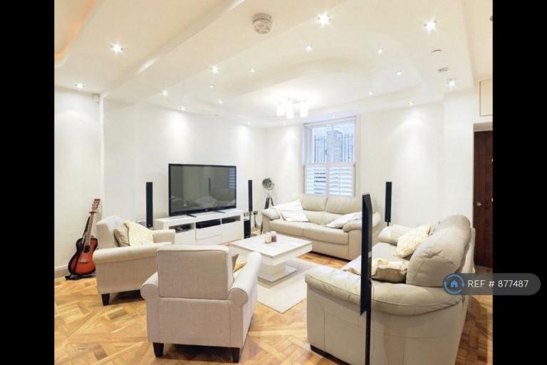 1 bedroom in Cairns Road, London, SW11 (#877487)
