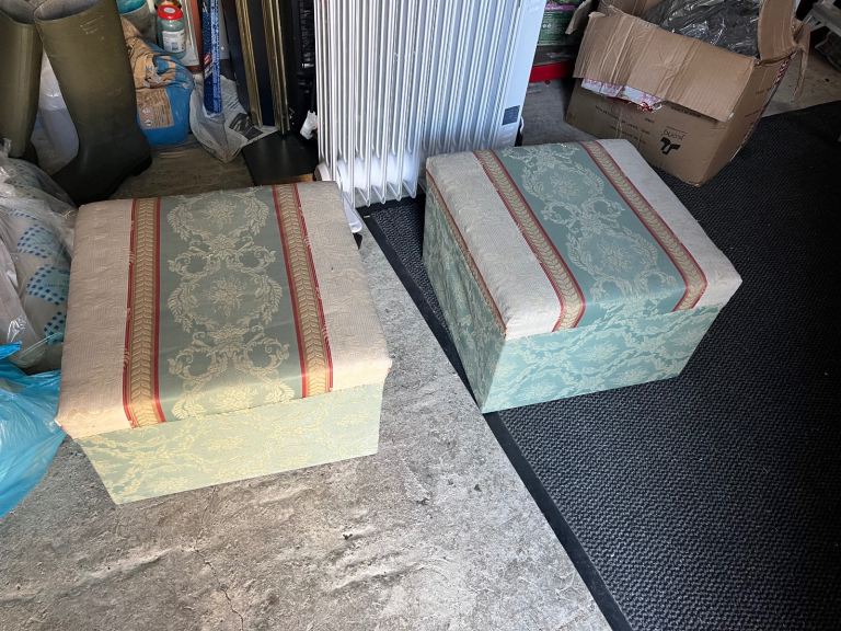 X2 matching Foot rest seating fabric colour