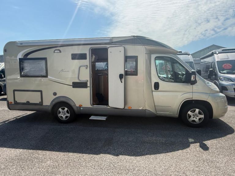 Burstner Nexxo T660 4 berth fixed bed DIESEL MANUAL 2010/60