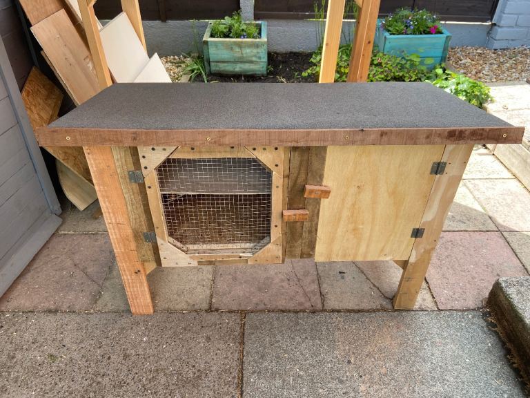 Wooden Small Animal hutch new