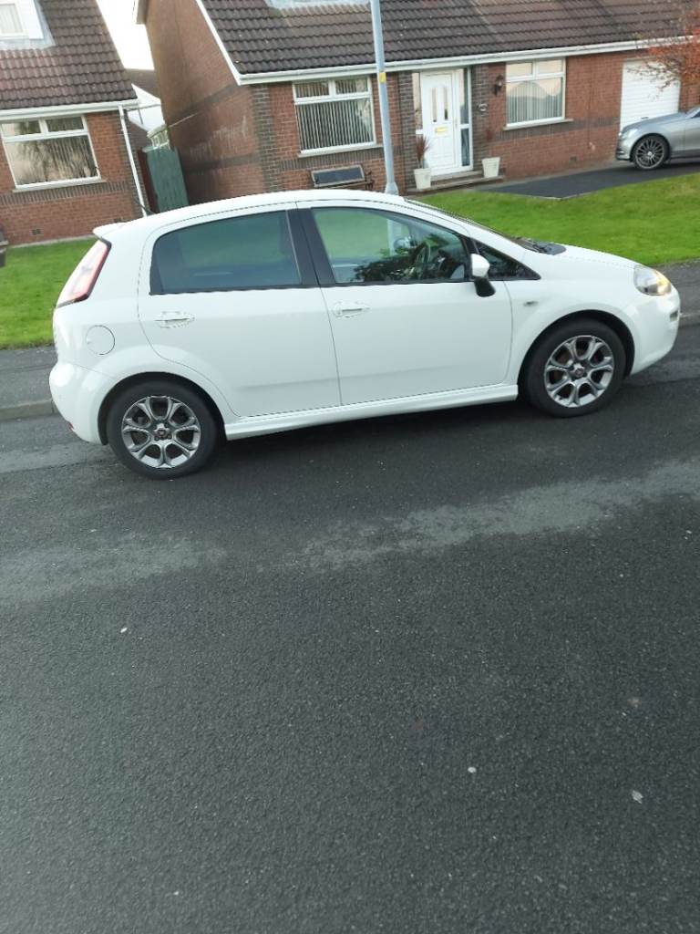 Fiat, PUNTO, Hatchback, 2013, Manual, 1242 (cc), 5 doors